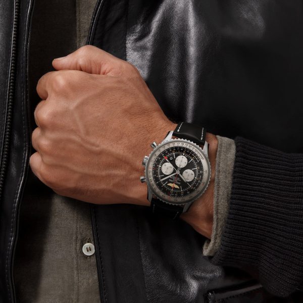 Navitimer B04 Chronograph GMT 48 - Stainless Steel AB0441211B1X1 - Image 5